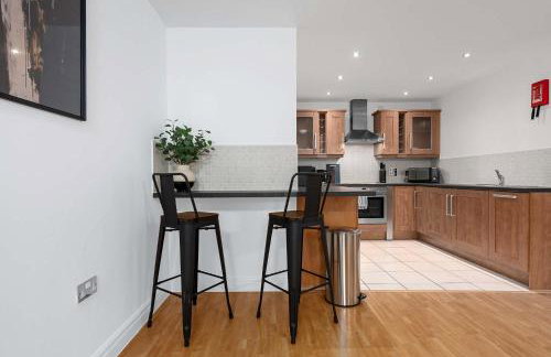 Modern Apartment, Free Parking by City SuperHost - Foto 6