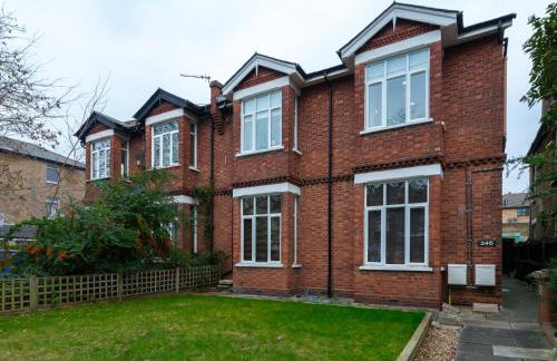 Amazing Lovely 1BDR Apartment, South London - Photo 7