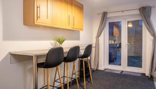 Contractor‑Heaven 5BR Home 4.5 Baths Wakefield - Foto 5, Other