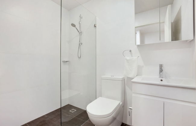 Bondi Beach Studios - Photo 18