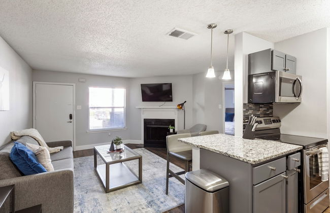 Landing Grand Prairie - Photo 26