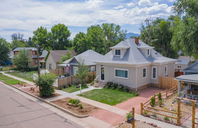 1893 Classic 4 Blocks From Great Dining & Shops - Photo 42