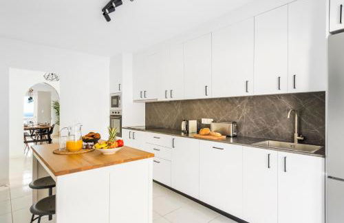 Villa Verode - Private Heated Saltwater Pool - Foto 28