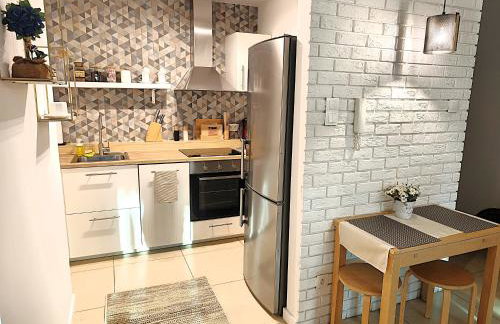 Bright Stay Kraków - comfy and modern 50 m2 flat with private bedroom - Foto 4