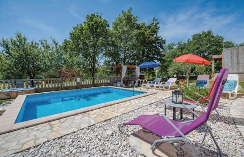 Three-Bedroom Holiday Home In Nedescina - Foto 7