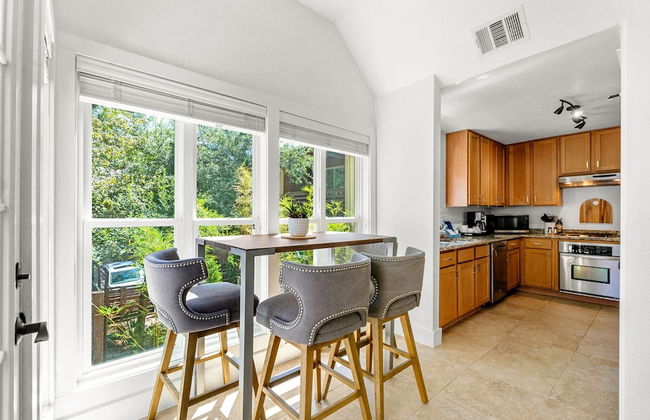 Style & Serenity - Steps Away From South Congress - Foto 18