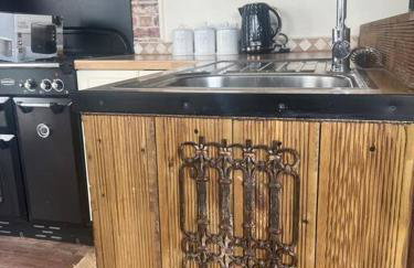 Bridie -rose with wood tub country retreat mini zoo - Foto 56