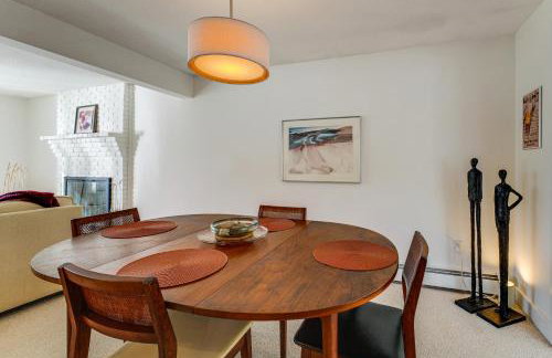 1 Mi to Maine Street! MCM-Style Home in Brunswick - Foto 8