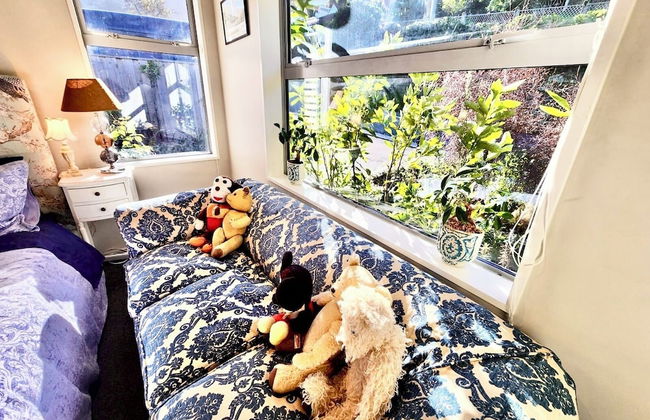 Lyttelton Boatique House - Photo 20