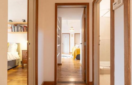 Stunning 6 Bedroom with Swimming Pool & Sauna! - Foto 81