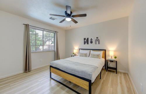 Amazing Getaway Home - 4 Bedrooms 2,5 Baths - West Houston, Katy, Richmond - Huge Pool, Mini-Golf, PingPong, Billards, BBQ, Katy Asian Town, Typhoon Waterpark, King Bed - Foto 10