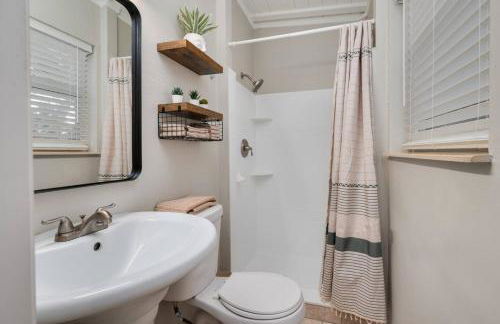 Chic Studio Near Downtown & Theme Parks - Foto 21