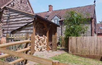 Nest Holiday Hideaway Wren Cottage-Beautiful Location in the Long Mynd Area of Outstanding Natural Beauty- WHIRLPOOL JACUZZI BATH! - Foto 19