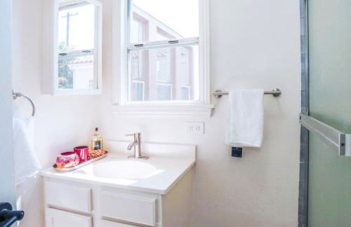 Fully Furnished 1-Bedroom - Foto 4