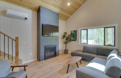 Lakeside Cabin Retreat with Private Hot Tub! - Foto 4