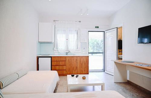 Evangelia's Family House - Photo 25