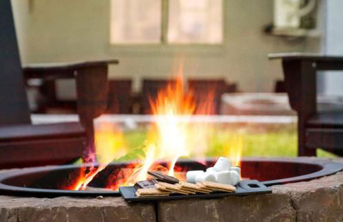 4-bedroom house in charming Oak Hill with WiFi, AC. Relax and enjoy - Foto 17