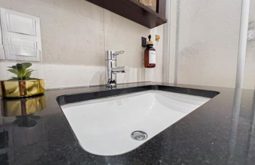 Erstklassiges Ferienapartment Citynah mit 1 Schlafzimmer - WiFi, TV, Küchenzeile, Waschmaschine&Trockner - Foto 29