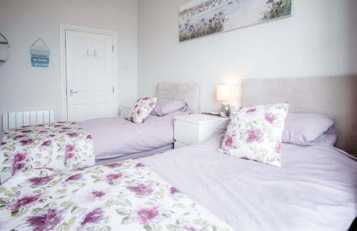 Belle Vue Court - 2 Bedroom Apartment - Tenby - Photo 60