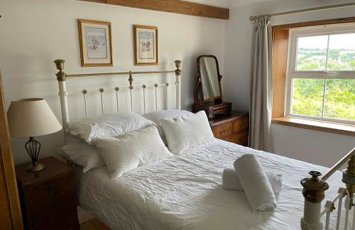 Buttercup Cottage, located in the gateway to Eden! - Photo 12