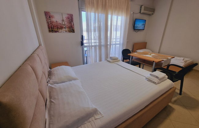 Thoma's K Studios - Photo 20