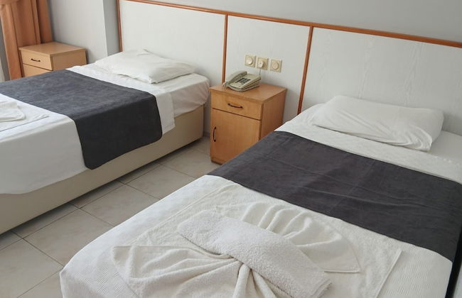 Golden Moon Apart Hotel - Photo 21