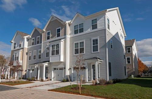 New Intown Waterfront Townhome wPool & Location - Foto 31