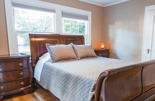 Lovely House near Downtown, Home away from Home! - Foto 17