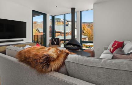 309 2bed Treehouse Unit - Lodge at Spruce Peak - Ski in Ski Out - Sleeps 5 - Foto 2