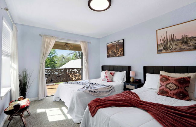 Spacious Retreat & Game Room Sleeps 12 - Foto 2