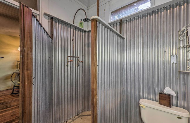 Rustic Cabin in the Woods: 2-acre Fishing Pond - Foto 23