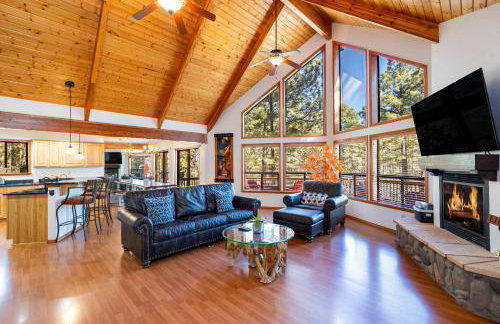 Chalet in the Pines Spa Game Room Wraparound Deck - Foto 31