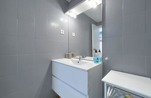 Beachfront gateway in Pineda de Mar - Photo 12