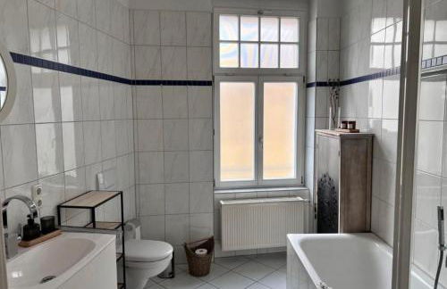 Feine Apartments in der Südstadt von Erfurt mit kostenlosen Stellplatz & Flasche Wein zur Begrüßung - Foto 17