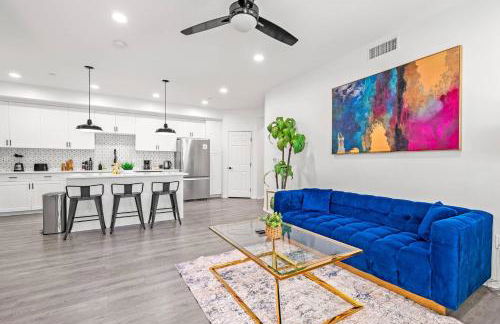 Newly Remodeled 3BR Apt | Mins to Disney | Arcade - Foto 1