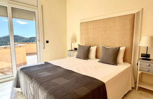 Espectaculares vistas al mar en chalet con piscina - Foto 15