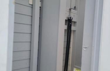 Waterfront, dock, Hot tub, kayaks, King Bedroom with amazing views, RELAXATION, 2 miles to the beach - Foto 2