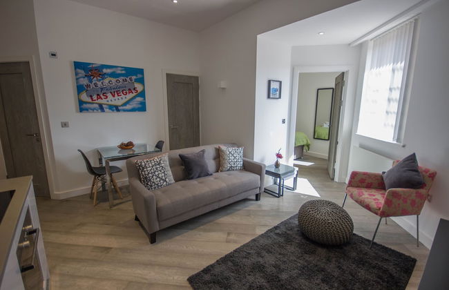 Verona Apartments - Photo 1