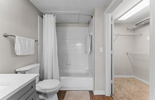 Bright 1BR in Magnolia Near Woodlands Waterway - Foto 19