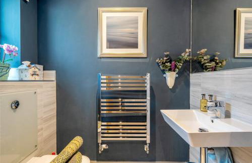 Spacious Family Oasis Explore with Ease - Pass the Keys - Photo 21