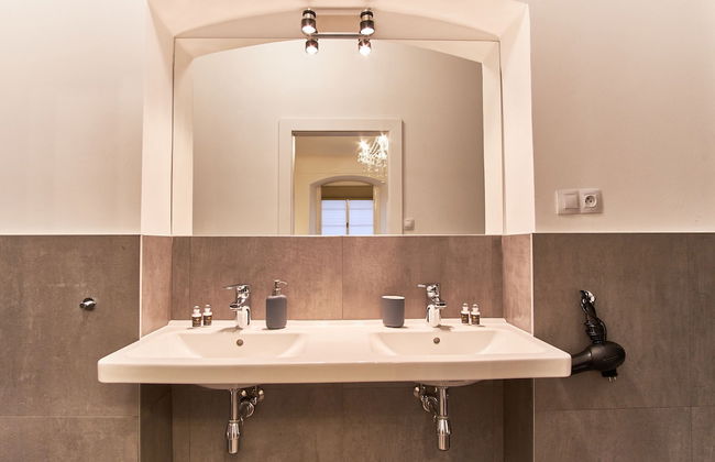 Charles Bridge Royal Apartment - Foto 23