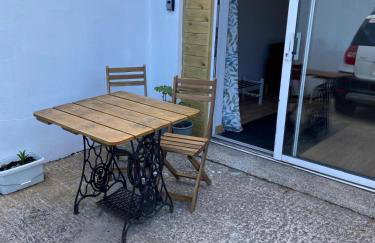 The Snug self contained apartment - Foto 15