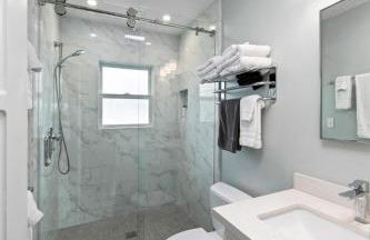 Modern Newly Renovated 2BR Apt in Heart of Ocean Beach - Foto 15