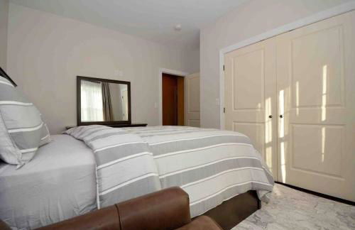 9 Bedroom Saratoga Retreat, In-Ground Heated Pool, HotTub, Firepit, Gourmet Kitchen, Private Office - Foto 67