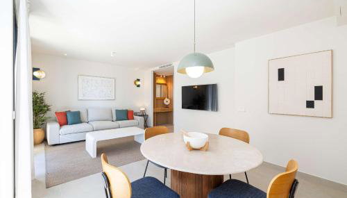 Luxury and comfort next to the beach - Photo 2