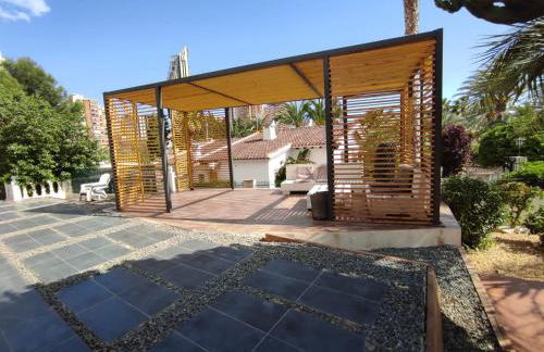 Villa con piscina a un paso de la playa - Photo 13