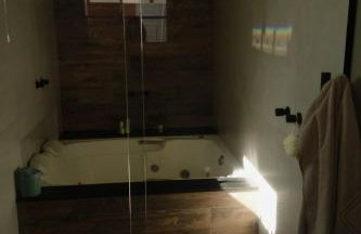 Casa Teresópolis perto do centro com três suítes e piscina - Foto 31