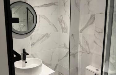 Dunfermline 2 Bed Flat Fully Furnished - Foto 13