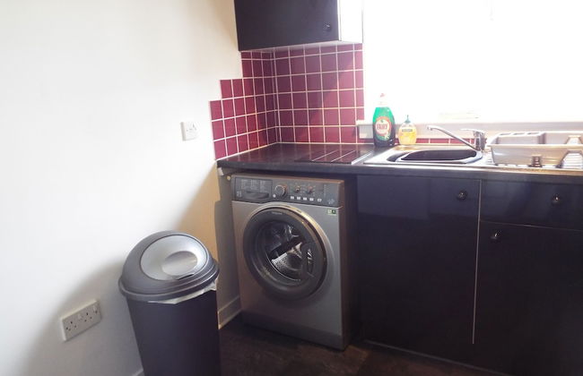 Ideal Central Edinburgh Location With On-site Private Parking - Photo 17