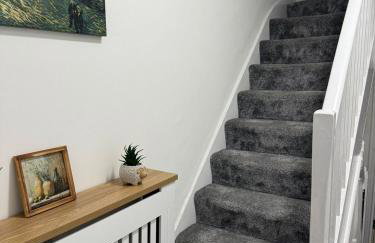 Cosy Six Bedroom House in Bedford Town - Foto 23